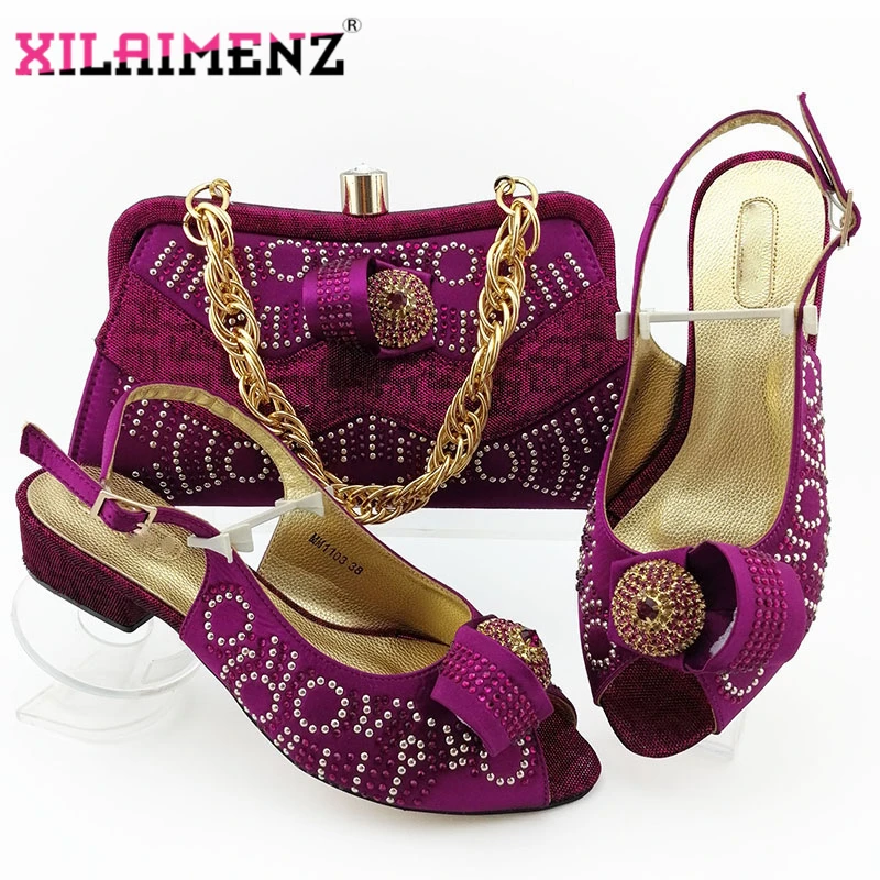 Удобные женские туфли на каблуке и сумочка в африканском стиле; цвет королевский синий; итальянский стиль; вечерние туфли и сумочка в комплекте