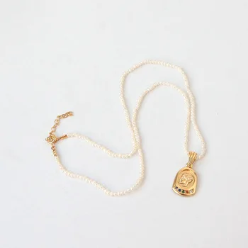 

Blogger European Minority Ancient Culture Pearl colored Retro Portrait Coin Pendant Necklace