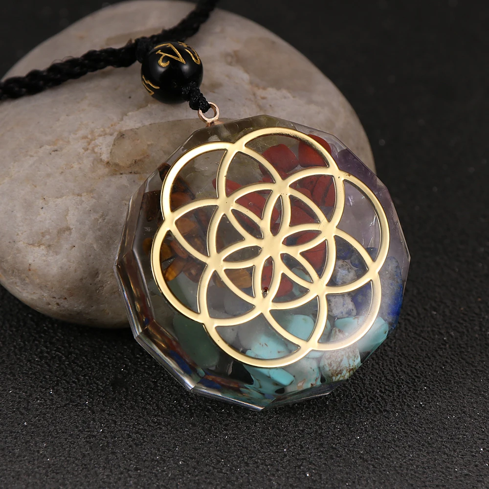 

New Design Reiki Healing Natural Chip Stone Round 7 Chakra Necklace Resin Orgone Energy Pendant Necklace Men Women Yoga Jewelry
