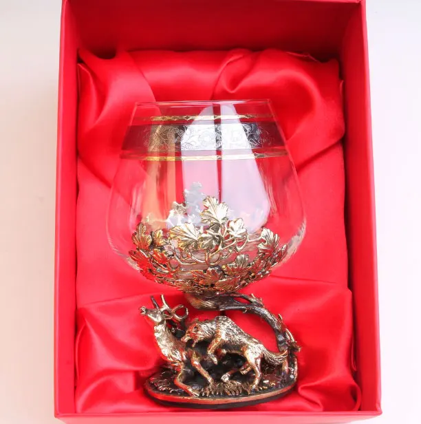 Рисунок 4 - Бизнес сувенир бокал для коньяка