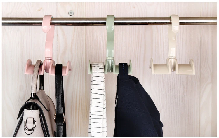 4046491942_2128044729