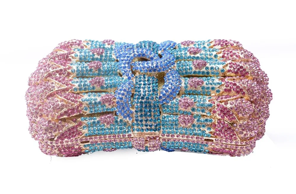 3070577100_2145319423