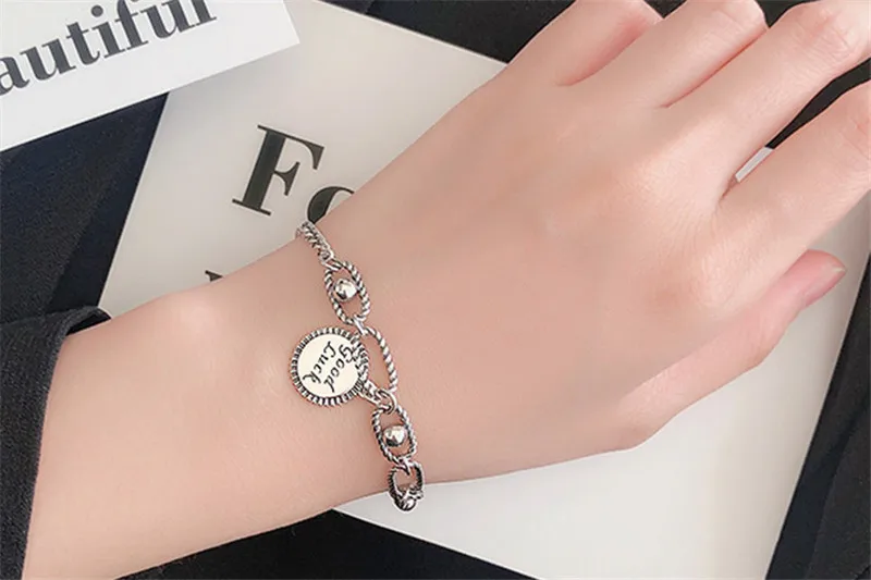 14115970323_1039125567