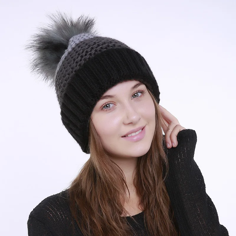 

Autumn Winter Knitted Wool Hat Color Matching Curling Lady Single Layer Wool Ball Warm Soft Elasticity Earmuffs Pompom Cute Hat