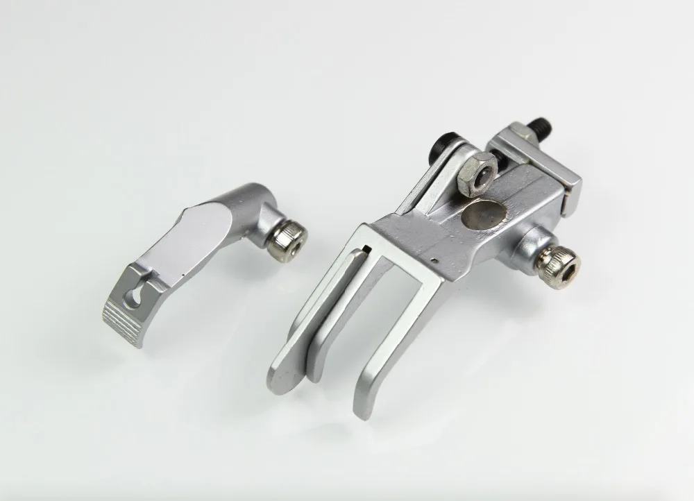 лапка под кедер p69d 1/8". лапка внешняя u-192r. прижимная лапка выпускного коромысла скания. лапка 3/16 (внутренняя) 3/16 (внешняя). лапка для отстрочки cr 10.