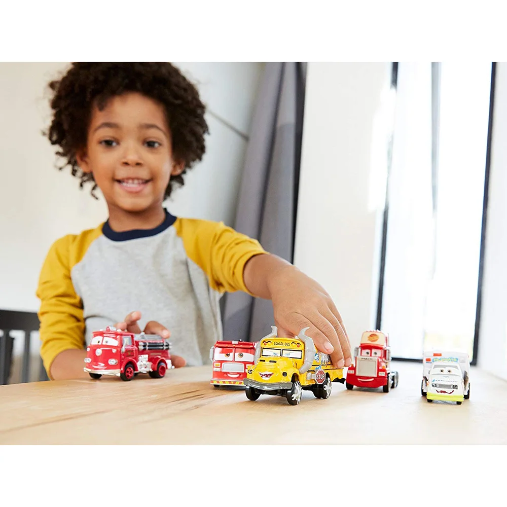 Disney Pixar Cars 3 Oversized Deluxe DieCast Collection Miss Fritter Metal Alloy Model Car Collection Toy Gift for Children