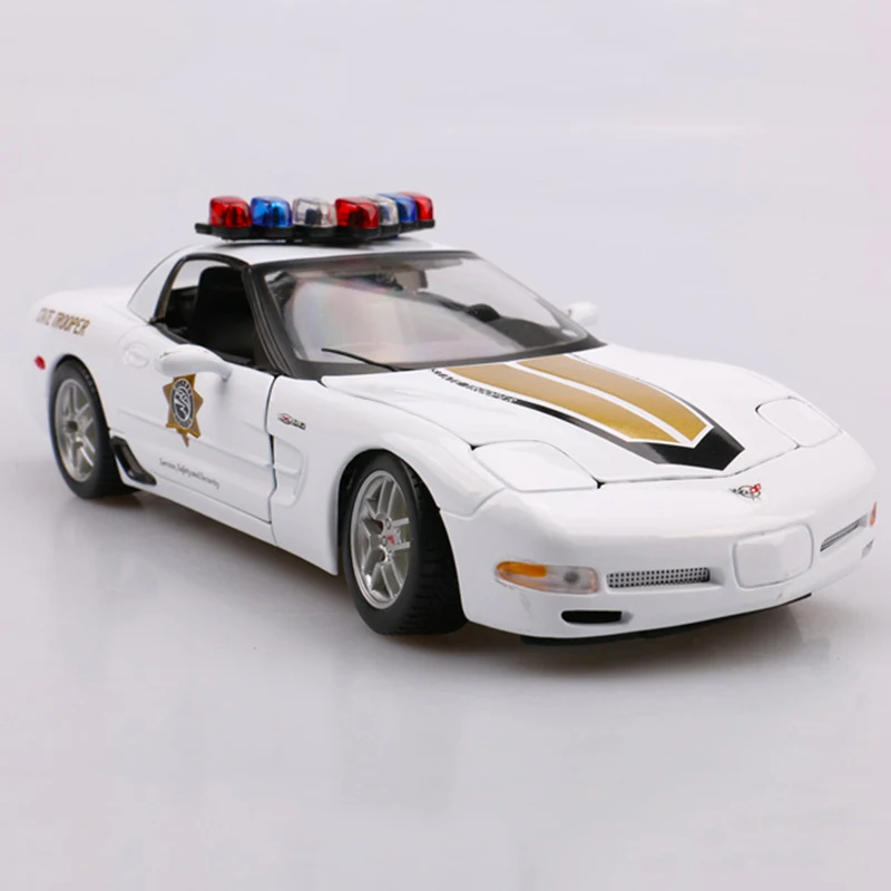 1:18 Литой Сплав легкий крейсер Z06 полицейская модель гоночной машины имитационная коллекция металлический автомобиль игрушка движение произведение искусства для фанатов