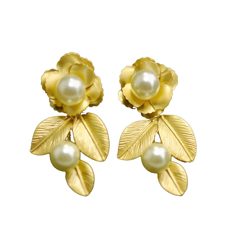 Fashion Hollow Flowers Leaves Earring Women Baroque Retro Gold Leaf Drop Earring Gold Color