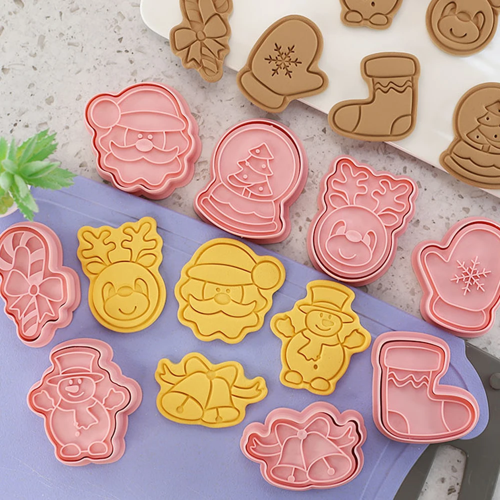 8Pcs/Set Biscuit Mold Christmas Santa Claus Elk Crystal Ball Shape Cookie Stamp Cookie Cutter Icing Fondant Cake Decoration Tool