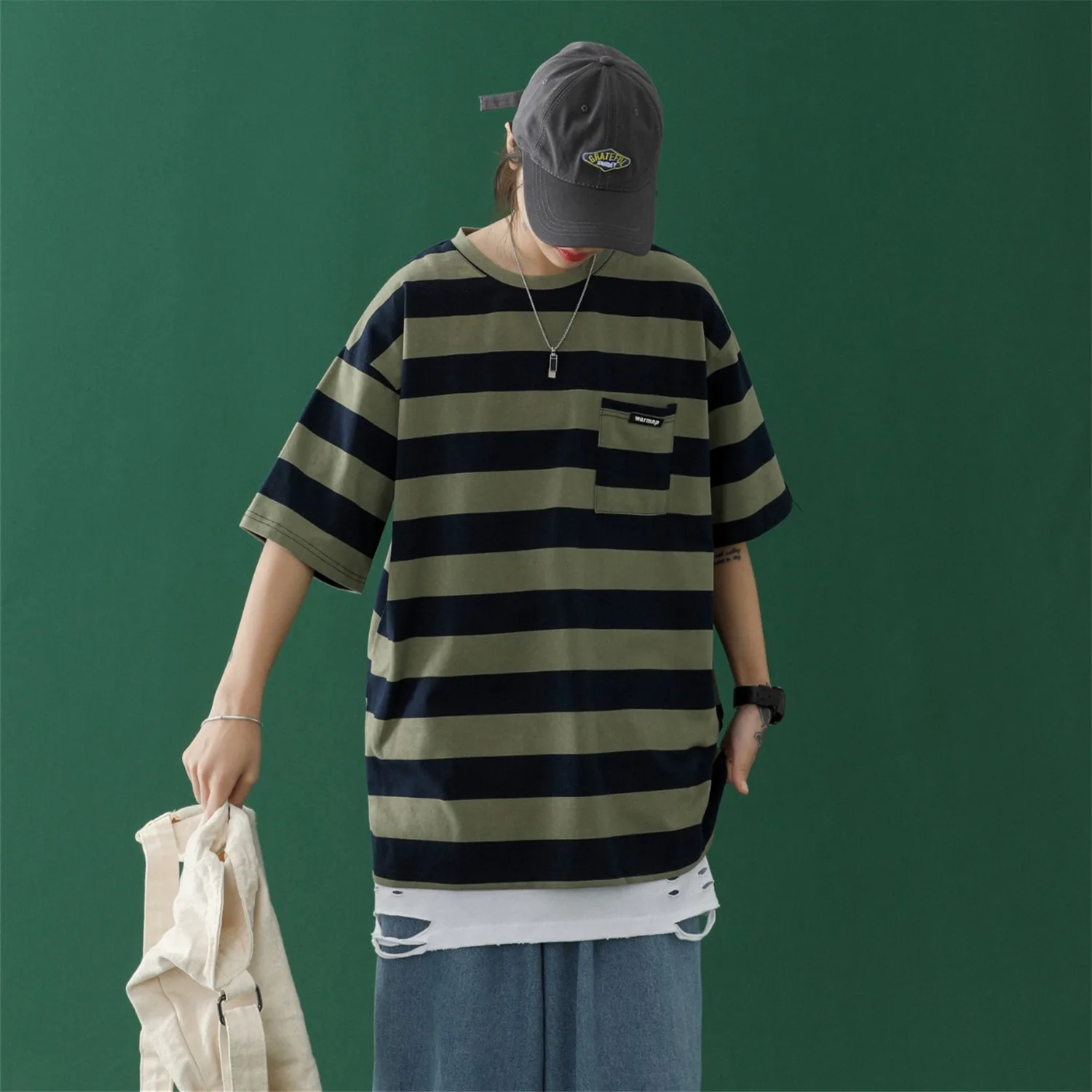 

Womens Harajuku Style Striped T Shirts and Crewneck Pullover Tees Loose Streetwear for Women Korean Fashion Clothing with Pocket