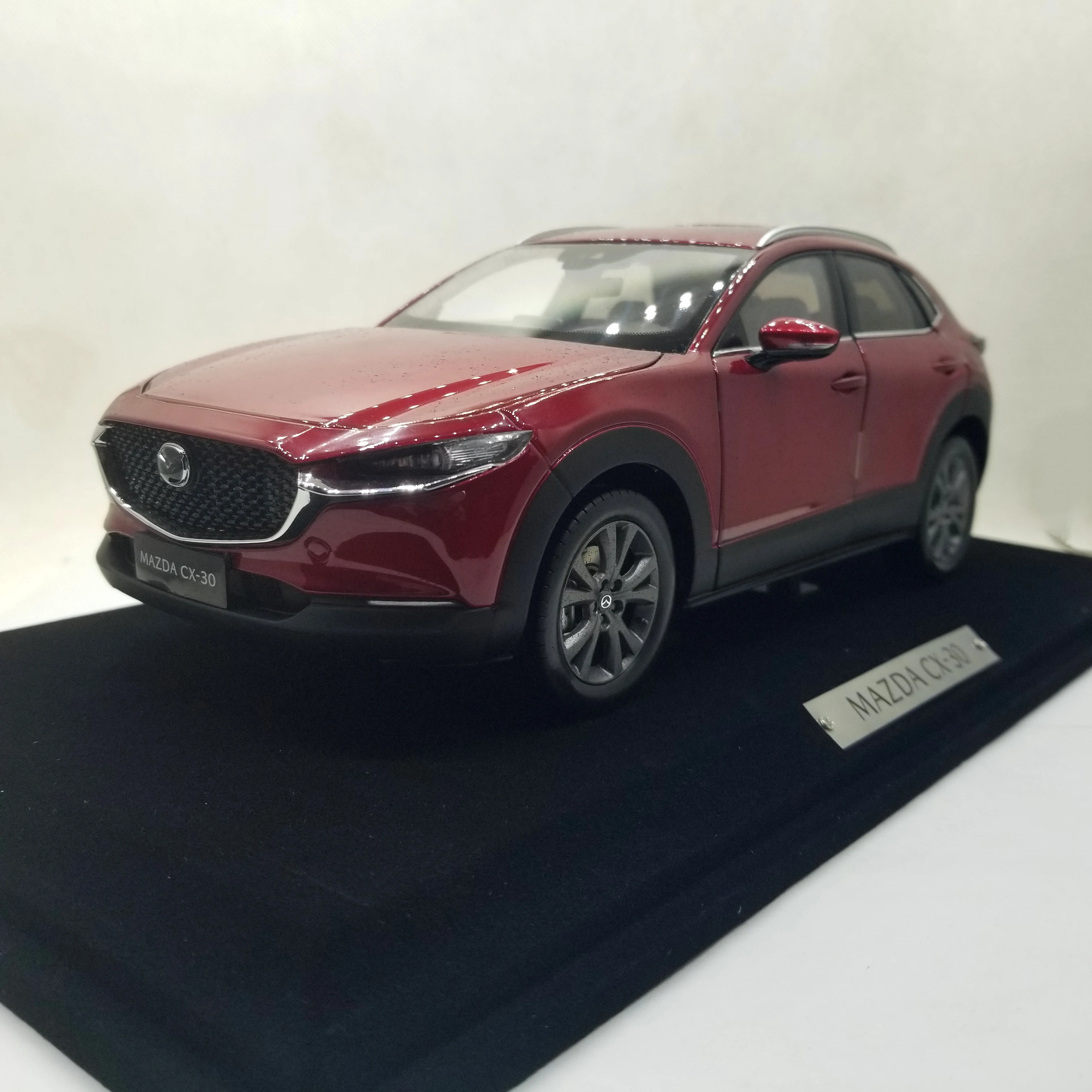 - 118 Diecast Model for Mazda CX30 2020 Red SUV Alloy Toy Car Miniature Collection Gift CX30 CX 30