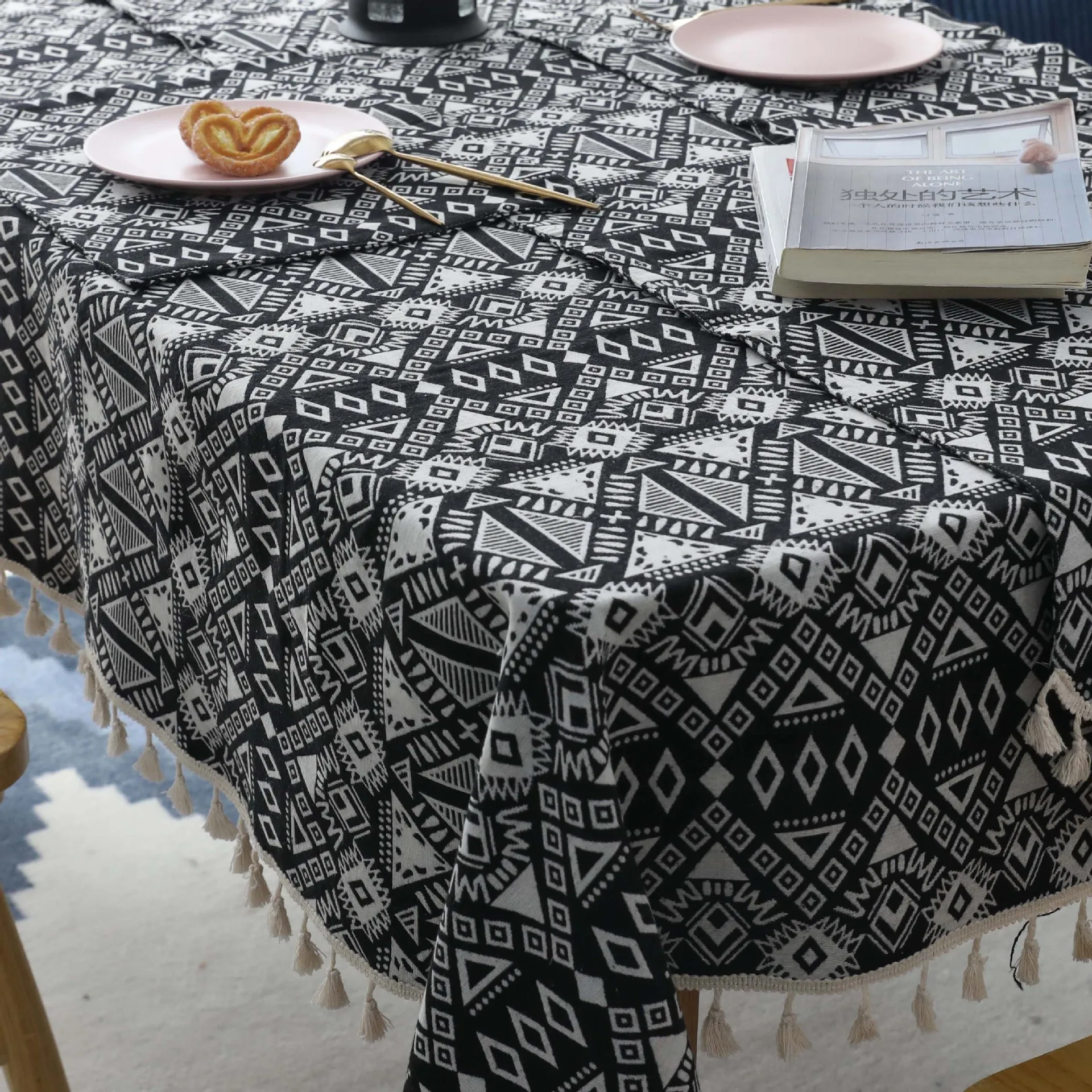 

Fort Hope Nordic Black Geometric Double-sided Thickening Cafe Bar Table Cloth Cotton Linen Dust-proof Tablecloth Home Decor