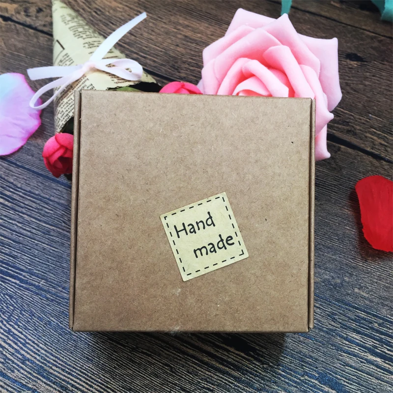 

50PCS 6.5x6.5x3.5CM BrownPaper Packaging Boxes 200PCS "Hand made" Sricker Labels For Gift Box Soap Candy Boxes Packaging Z276
