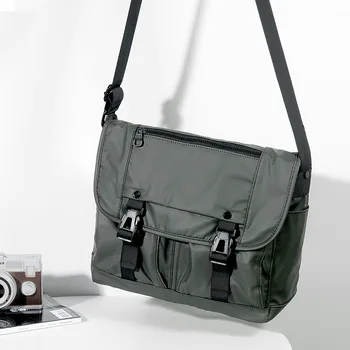 

2020 new men's large-capacity shoulder bag ultra-light waterproof crossbody bag retro cloth men's bag women bag