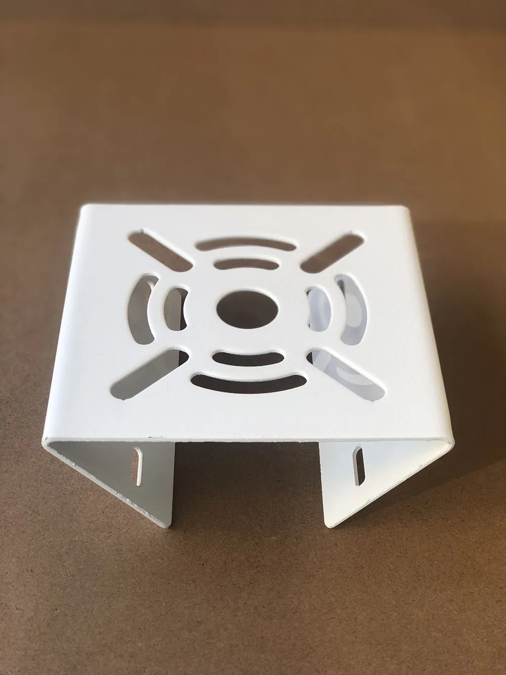 OwlCat Железный кронштейн для камеры видеонаблюдения крепления на столб колонна