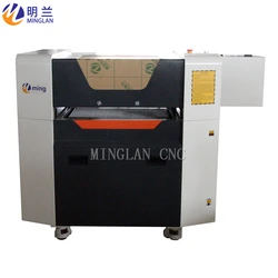 Machine laser 6040 avec tube laser 60W comprenant table haut et bas 