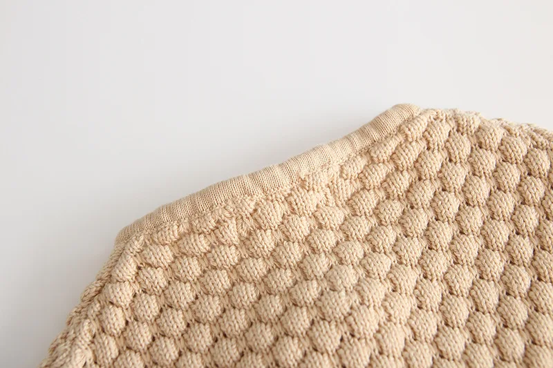 11537418938_783592059