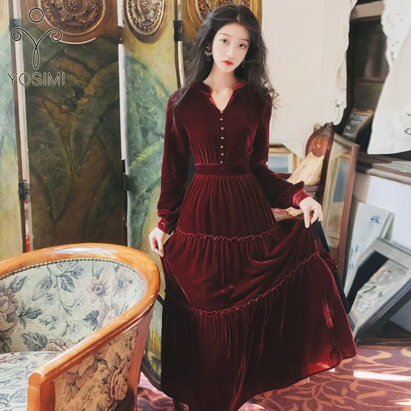 Зимнее платье макси винтажное длинное женское с v-образным вырезом красное