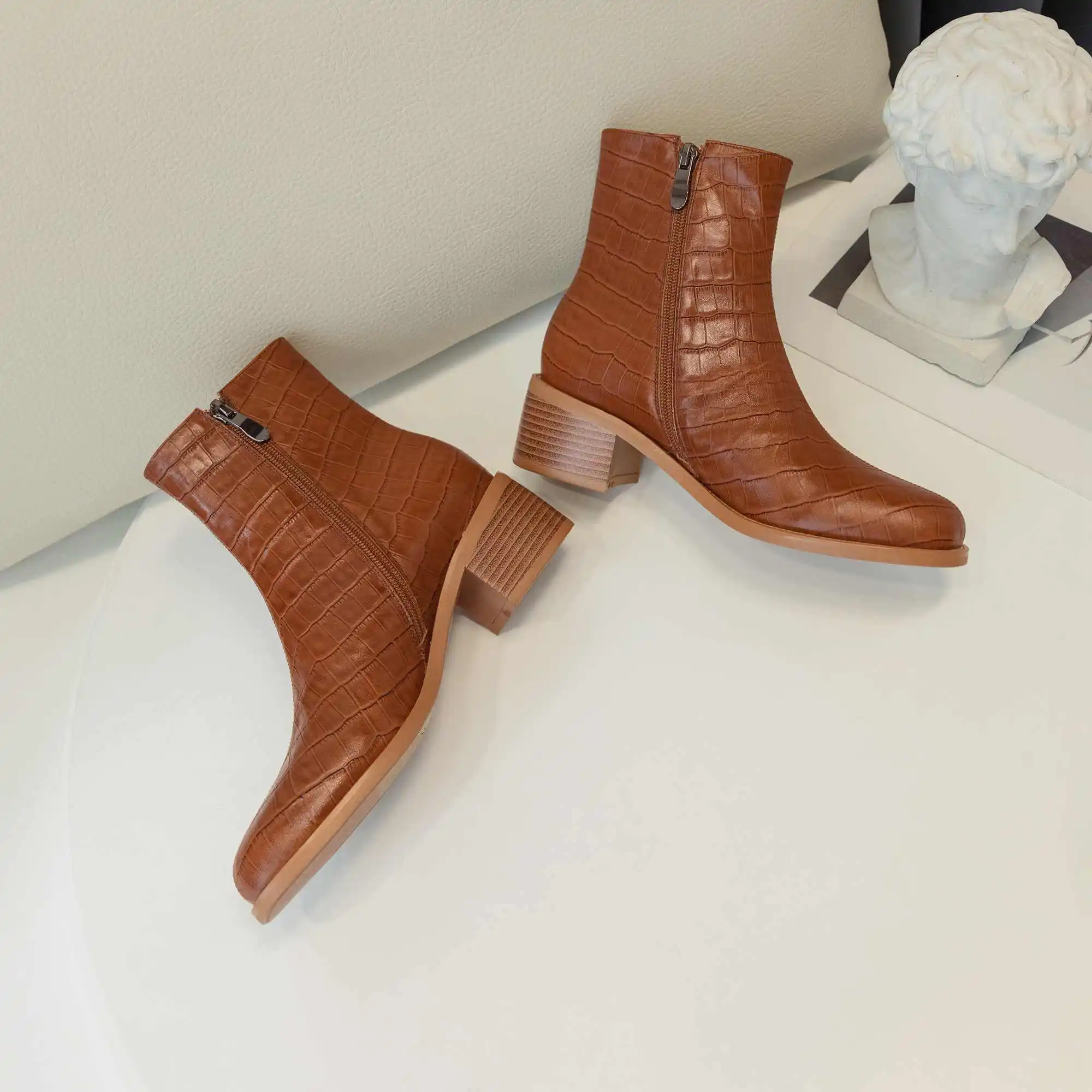 Krazing pot/ботинки «Челси» из коровьей кожи с принтом; модные классические зимние теплые женские ботильоны на среднем каблуке с круглым носком и боковой молнией; l05