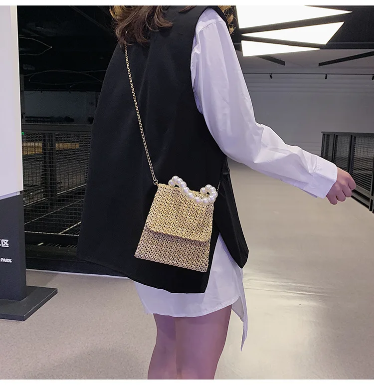 11079528371_1839110146