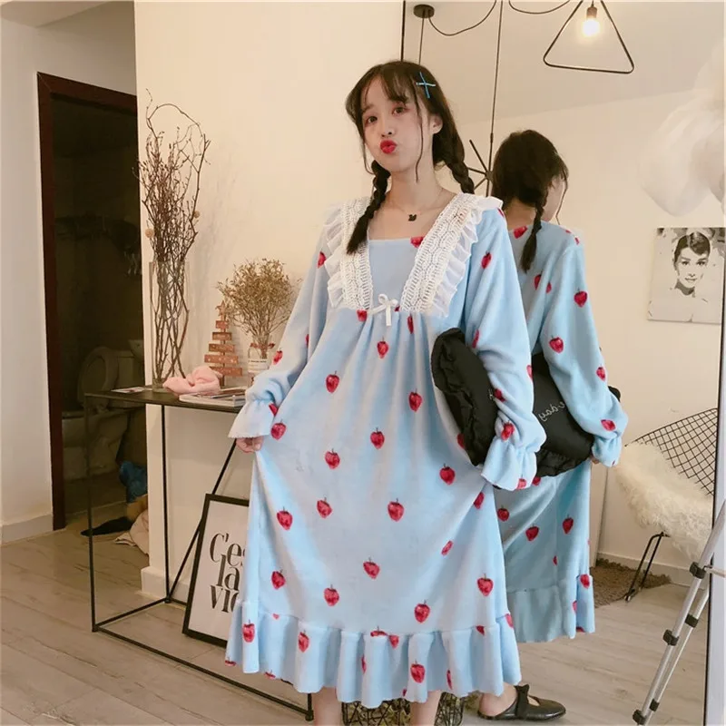 Winter Women Ruffle Long Print Nightgowns Warm Thick Flannel Nightgowns Female Velvet Lace Patchwork Sleepshirts Nightdress 1706