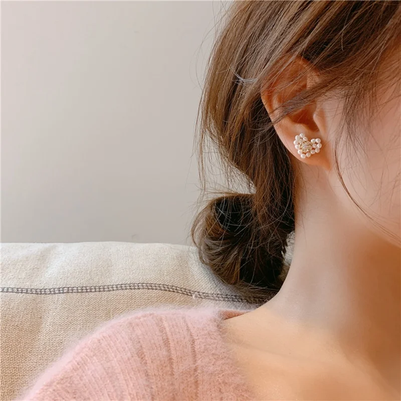 MENGJIQIAO Korean New Cute Elegant Pearl Heart Stud Earrings For Women Fashion Delicate Zircon Snowflake Pendientes Jewelry