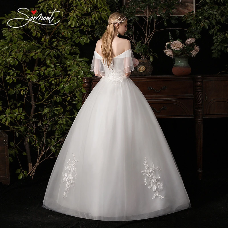 

Elegant Long Sleeve Floral Print Wedding Dress Lacework Floor-Length Suitable for Garden Church Wedding Plus Size