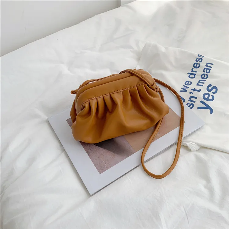 Yellow brown Корейская темпераментная простая Новинка, одноцветная облачная мини-сумка на плечо, Маленькая женская сумка - Цвет: Yellow brown