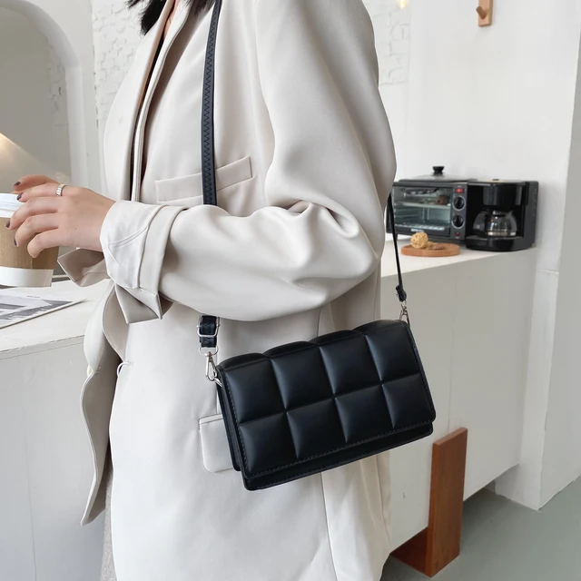 2021 Solid Color Fashion Shoulder Handbags Female Travel Cross Body Bag Weave Small PU Leather Crossbody