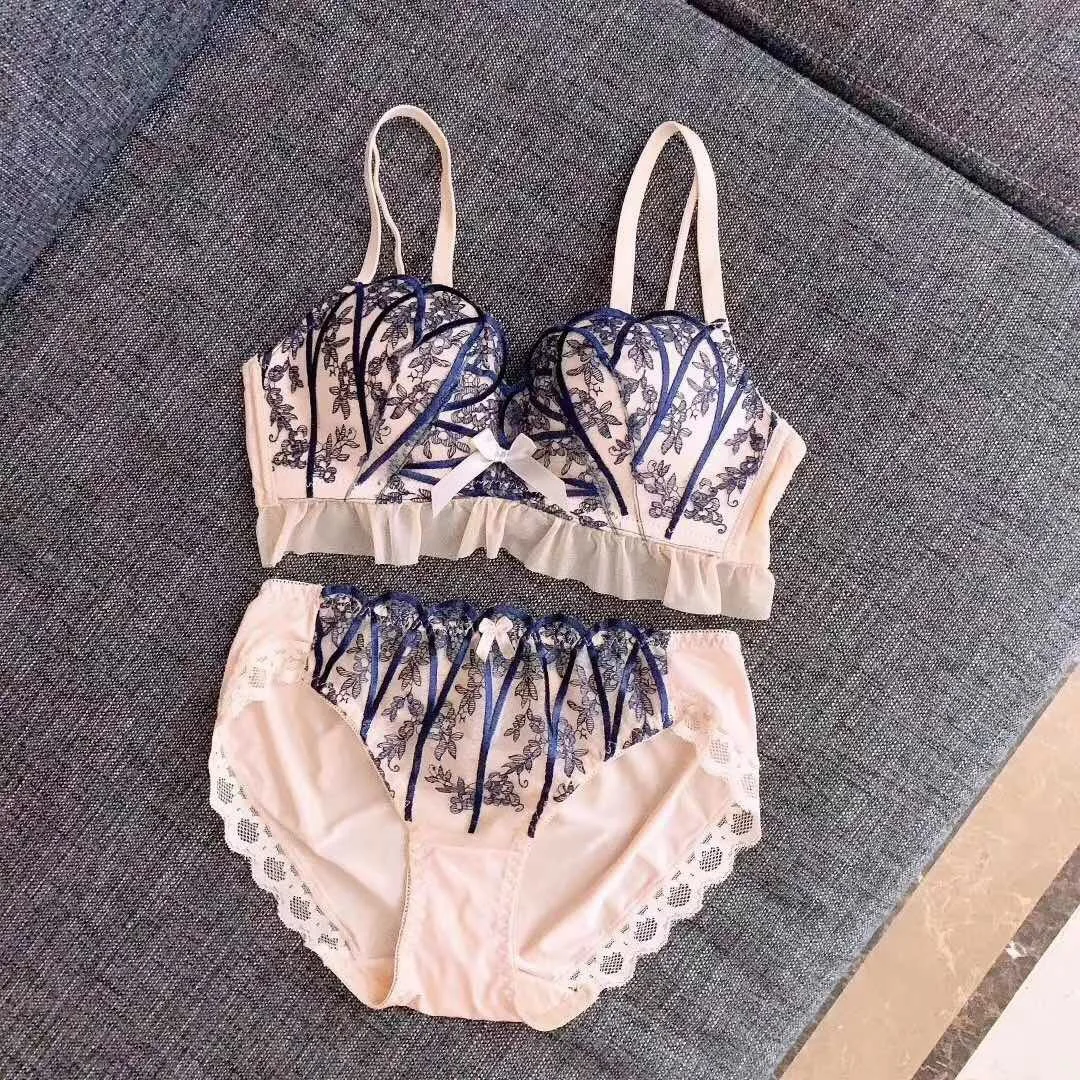 

French Style Bralette Seamless Lace Bra Wireless Thin Underwear Sexy Lingerie Soft Push Up Bras and Panties for Women Hot