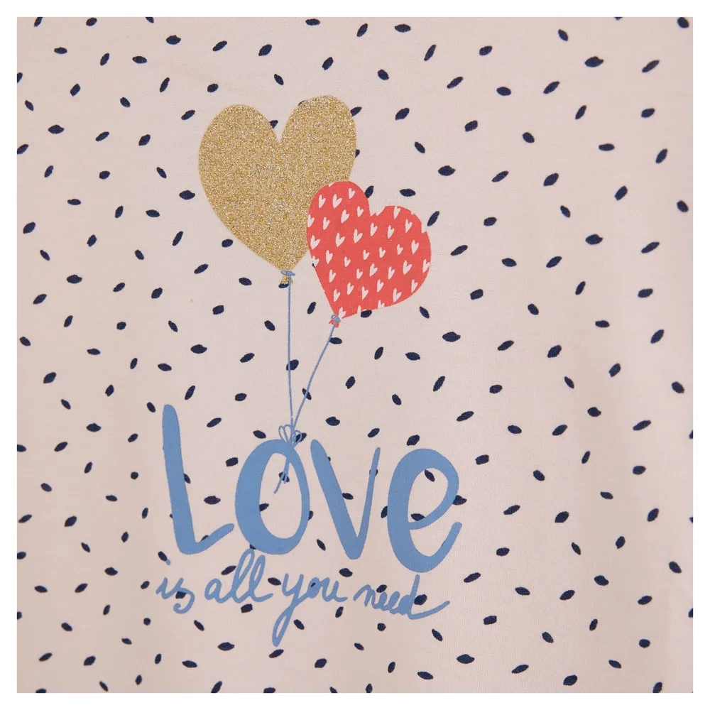 Футболка «Love is all you need» In Extenso
