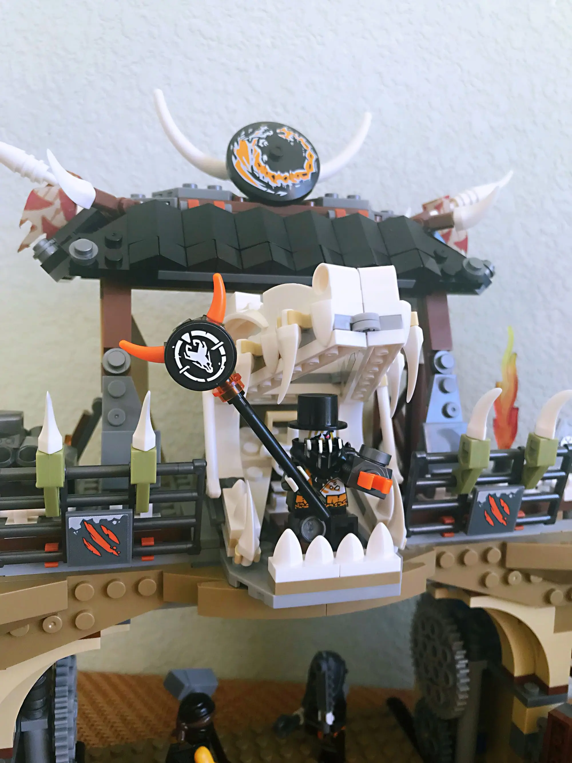 Catch the dragon tribe базовый лагерь 1660 шт. 10940 серии ниндзя 06082 строительные блоки кирпичи игрушки совместимы с 70655