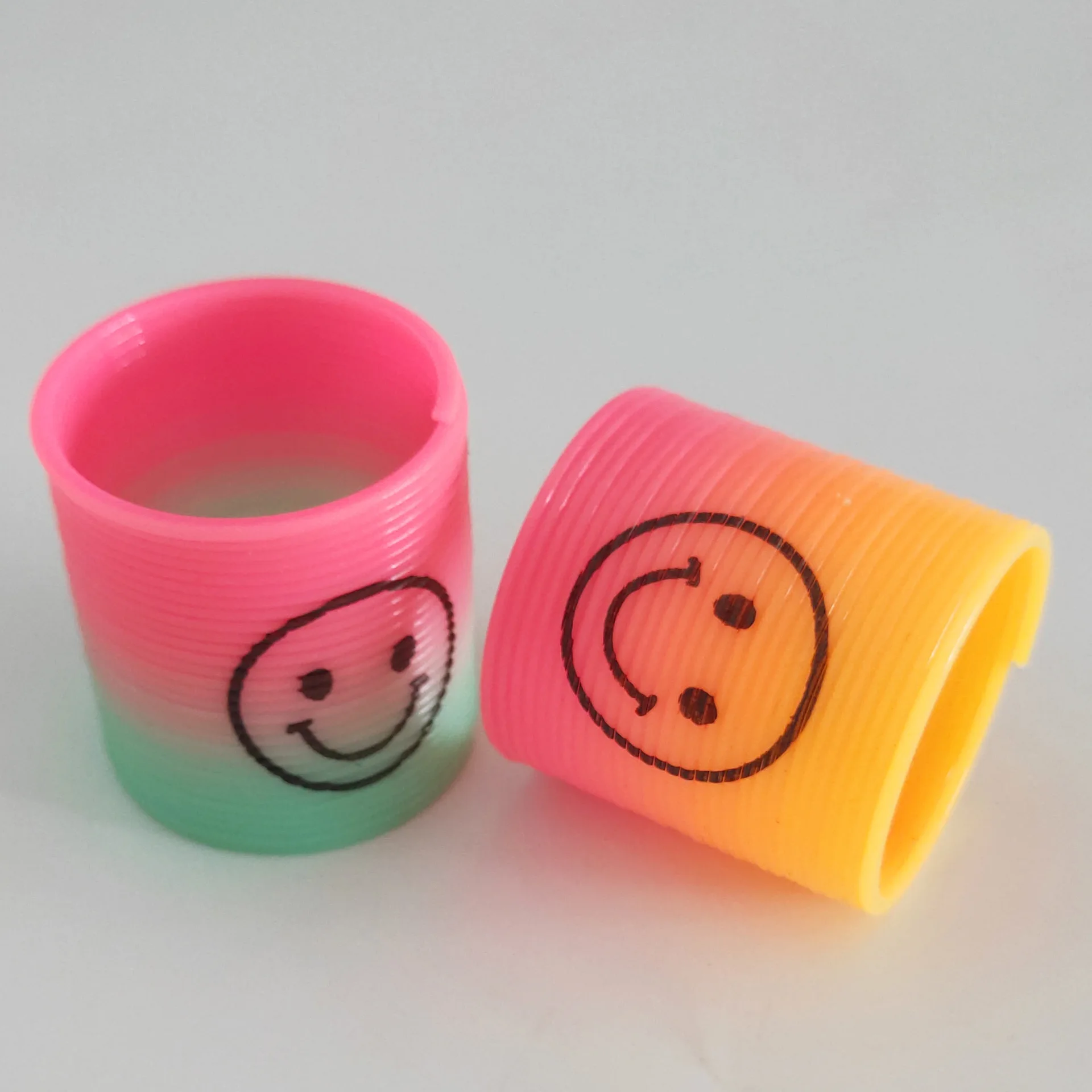 Ground Promotion Small Gift Smiley Spring Rainbow Ring Rainbow Tower Creative Children'S Educational Toy Gift 12 a Bag