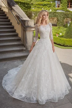 

2020 A-line Lace Wedding Dress with 3/4 Sheer Sleeves Jewel Neck Bridal Gowns Robe de Mariage Bride Dress Custom Made