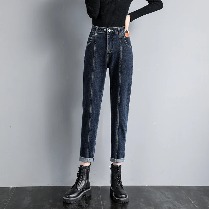 Рисунок 2 - Джинсы женские, новинка весны 20222