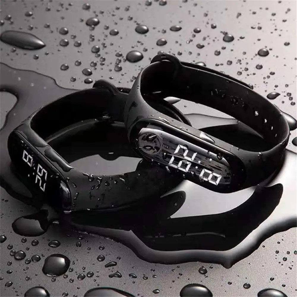 Luxury Men Women Outdoor Sports Watches Soft TPU Band LED Digital Display Clock Kids Wrist Watch Birthday Gift afbeelding