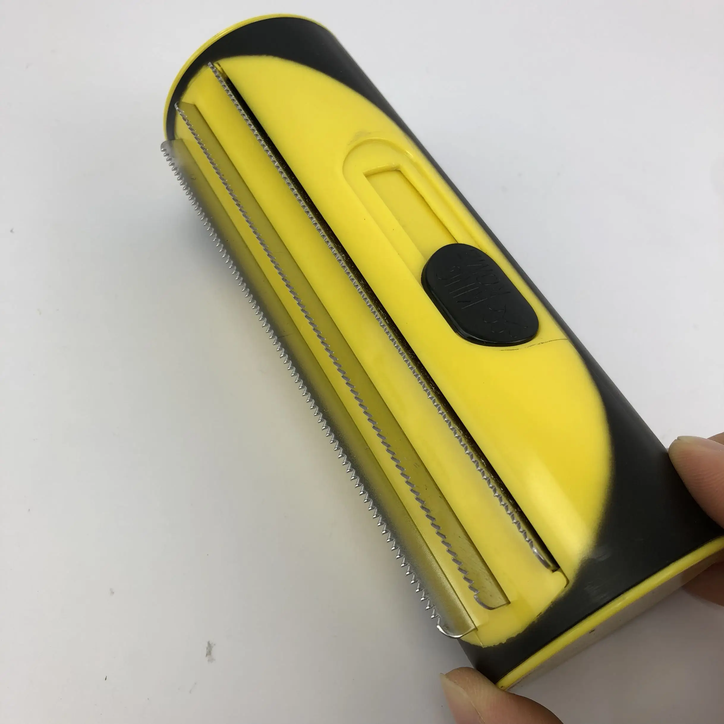 yellow Инструменты для ухода за домашними животными, щетка для чистки щенков, щетка для дивана, ковра, собак, кошек, волос, ролик для удаления волос, щетка для чистки шерсти домашних животных, собак, кошек - Цвет: yellow