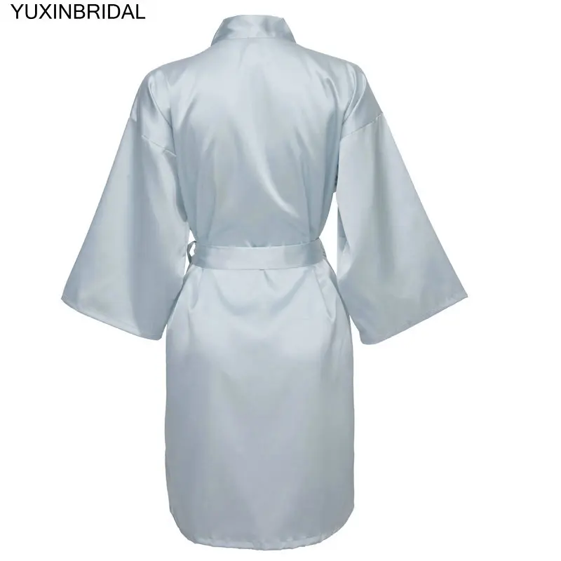 YUXNBRIDAL Атласный халат для невесты, Свадебный банный халат, одежда для невесты, Свадебный Однотонный женский халат до колена - Цвет: Light Blue