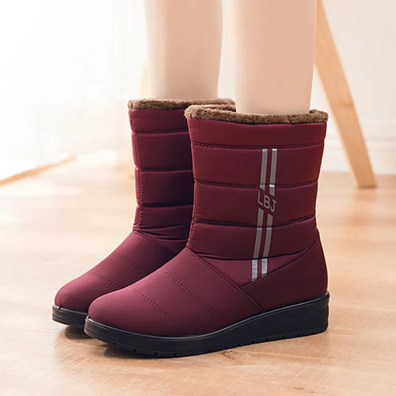 

2019 Women Sonw Boots Winter Boots Wedges Mid Heel All Match Mid Calf Boots Elegant Keep Warm Ladies Boots Big Size 35-40