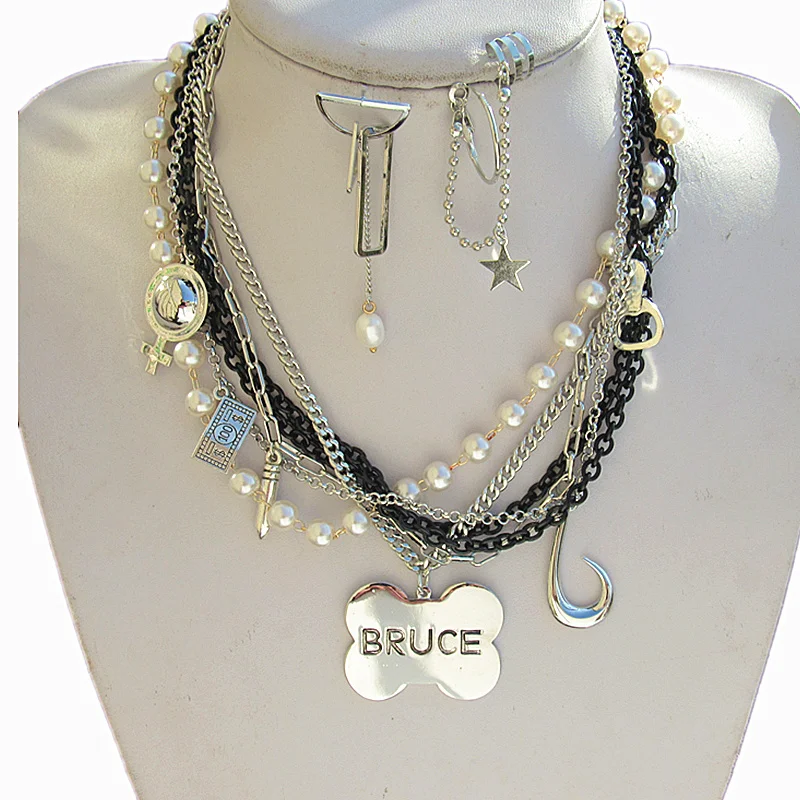 

Birds of New Prey Cosplay Harley Quinn Necklace fishhook Bone star Girl logo Pendant Christmas gift