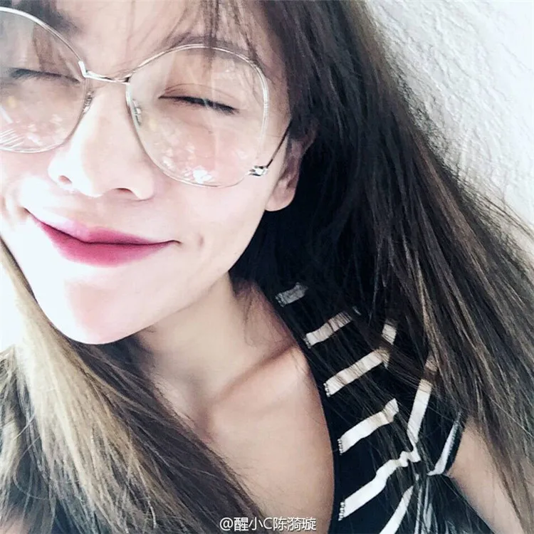 3719903928_1820445784