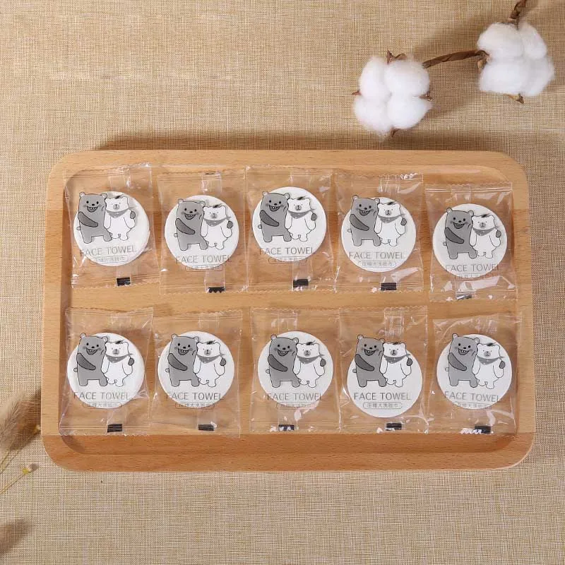 Disposable 10 Pack / Bag Compressed Facial Cleanser Candy Towel Nonwoven Cloth Cleaning Facial Beauty Tool B2061