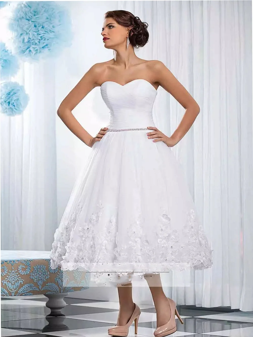 

Sweetheart Lace Appliques Beaded Wedding Dresses Short Tea Length With 3D Flowers Adorned Bridal Gowns Corset Back