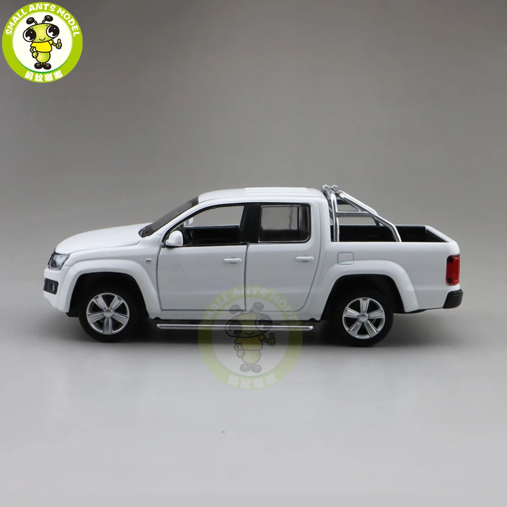 1/30 Caipo AMAROK пикап литая модель автомобиля игрушки для детей оттягивающийся музыкальный светильник подарки для мальчиков девочек