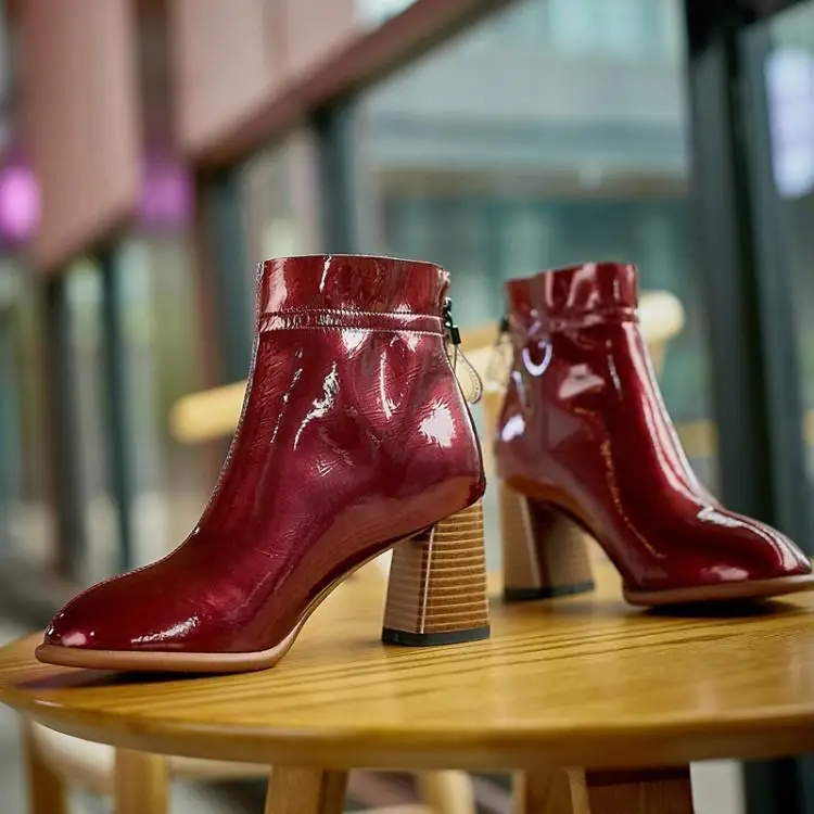 

Runway burgundy Black Shiny Leather Ankle Boots For Women Chic Squsre Toe Back Zippers Botas Mujer Chic Pleated Buckle Lady Shoe