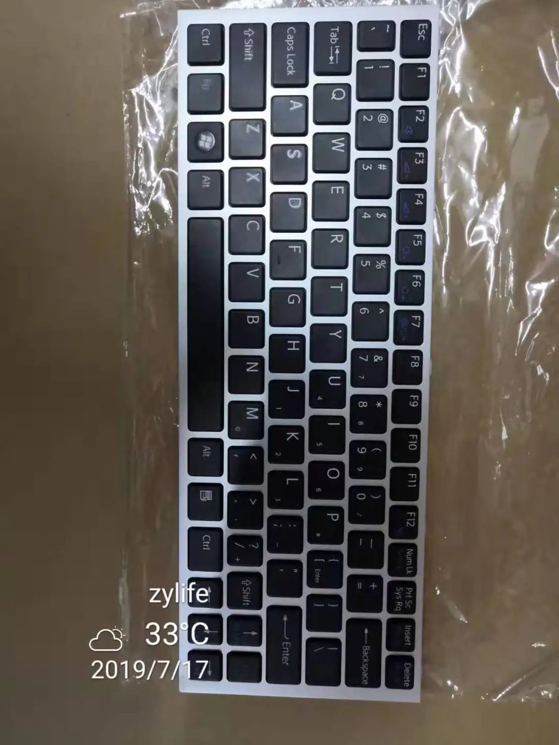 

New Italian Sony VPC-S 9Z.N3TBQ.00E 148779441 Keyboard Qwerty Black Frame Backlit