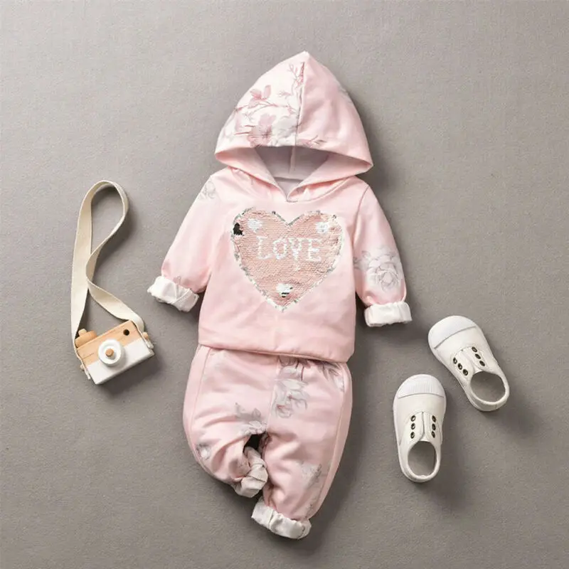 Imcute/ г. Новые брендовые осенне-зимние комплекты одежды для маленьких девочек 2 предмета, облегающие толствоки с длинными рукавами и капюшоном и сердечками, Топы+ штаны