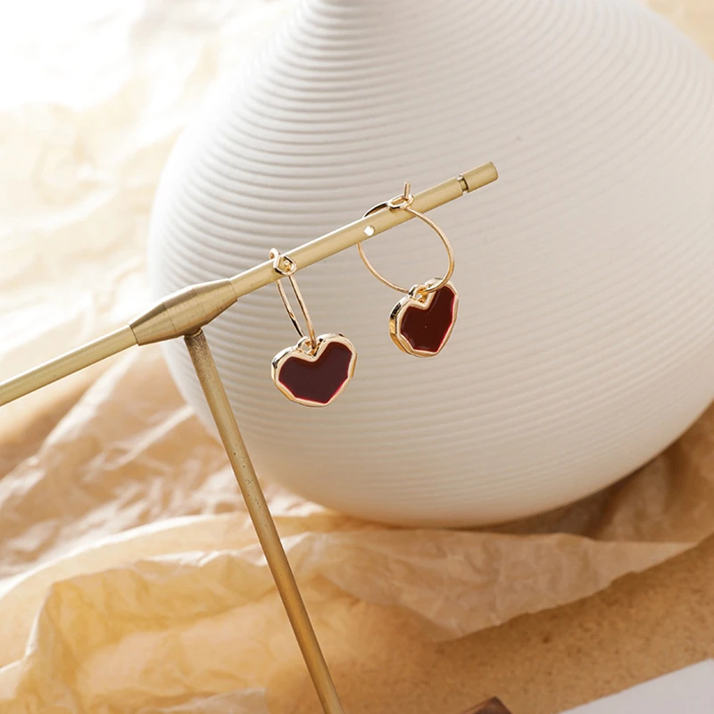 Cute Simple Red Love Hoop Earrings Fashion wild Metal Circle Heart Earrings for Women Girl Gift ...