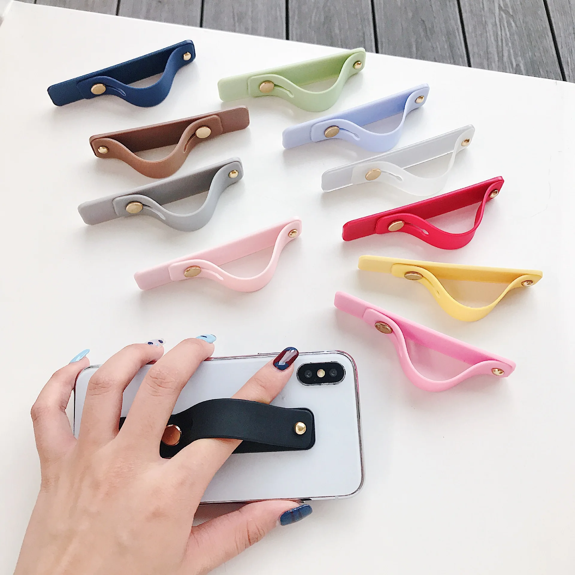 

Plain Color Wrist Band Hand Band Finger Grip Mobile Phone Holder Stand Push Pull Universal for Iphone Xr 7 8 car phone holder