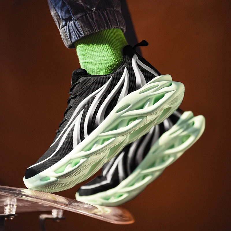 Мужские кроссовки для бега повседневные черные дышащие сетчатые спортивные со